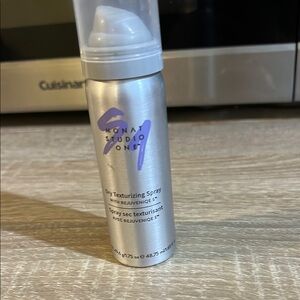 Studio One Dry Texturizing Spray - Silver